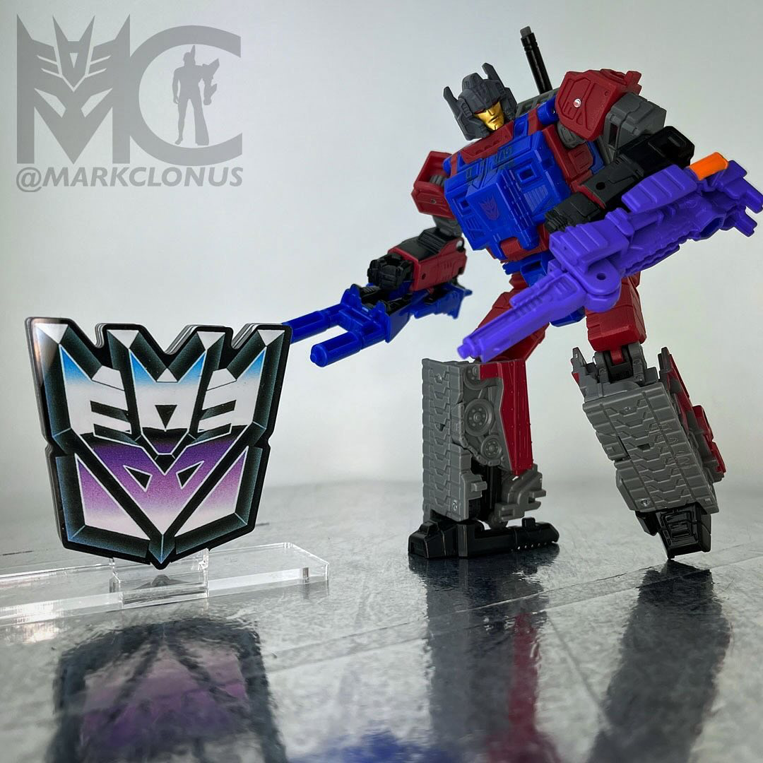 Transformers News: Deisgner Notes and Images for Legacy United Deluxe Slipstream and Quake Transformers News: Deisgner Notes and Images for Legacy United Deluxe Slipstream and Quake