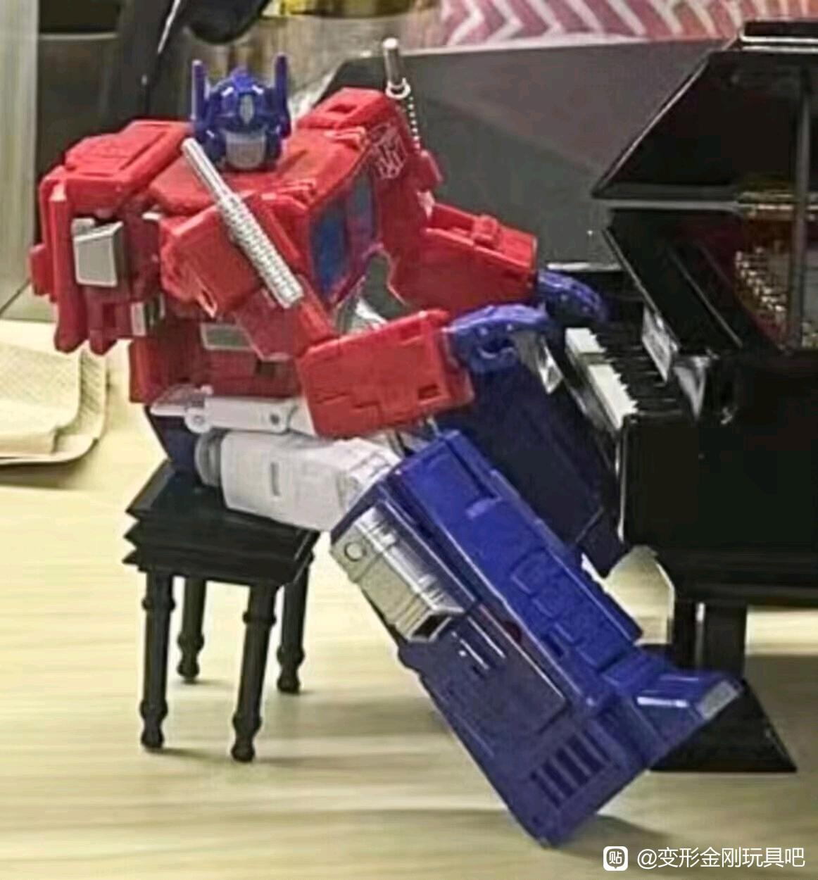 Transformers News: Transformers Commander Class SS 86 Optimus Prime Possibly Leaked Transformers News: Transformers Commander Class SS 86 Optimus Prime Possibly Leaked