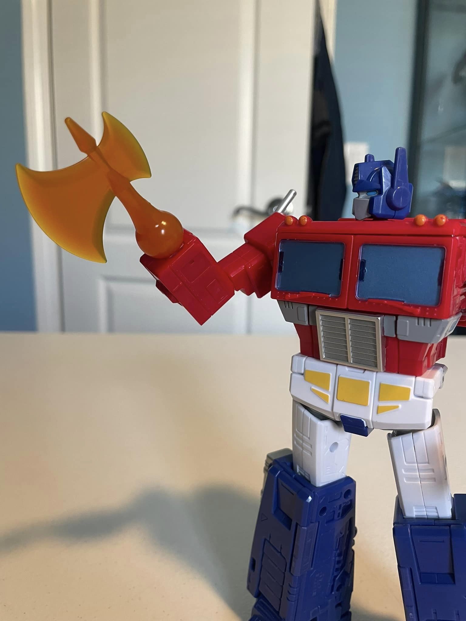Transformers News: Review and In Hand Images of Commander Class Studio Series 86 Optimus Prime Showing Scale
