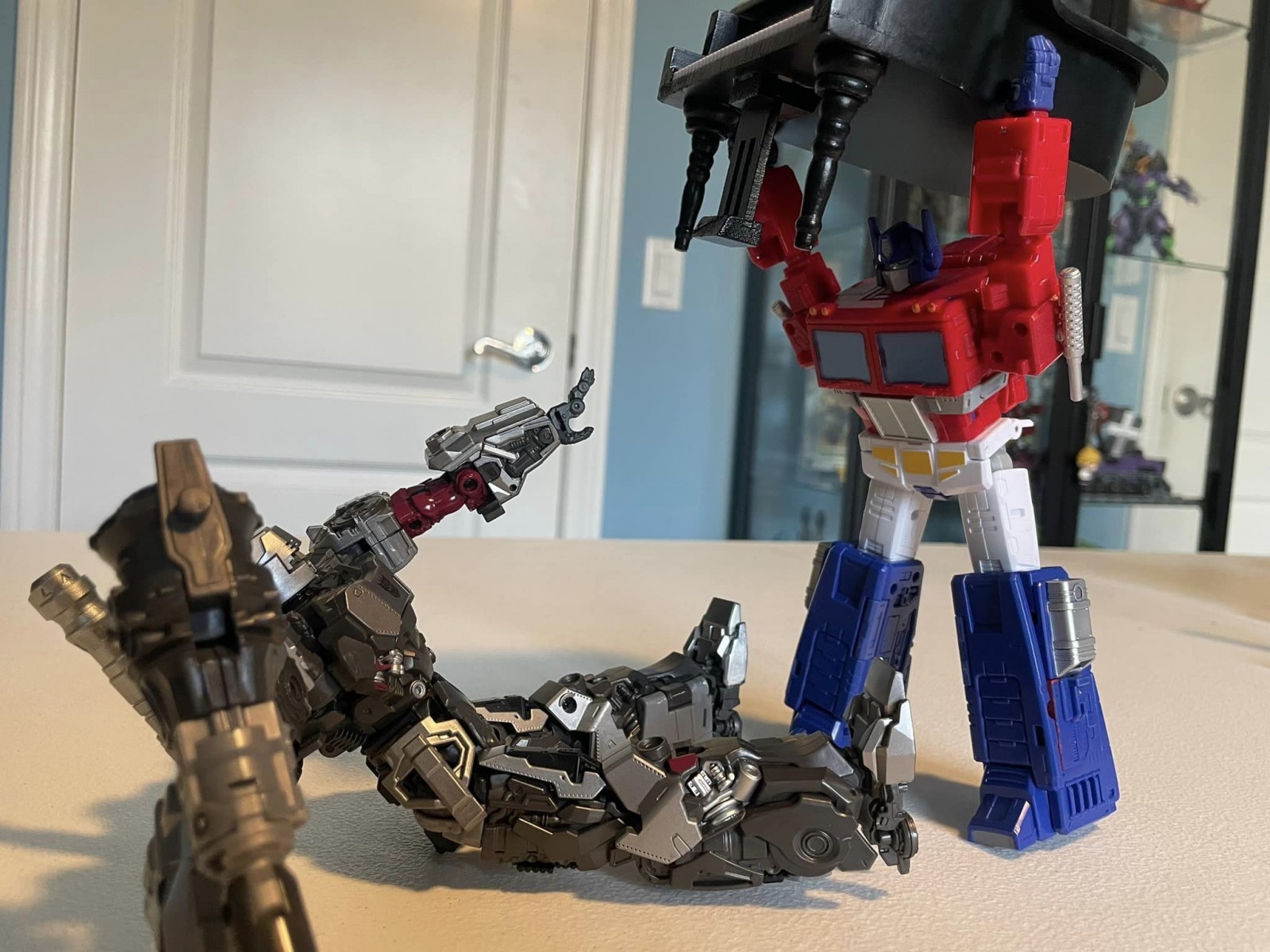 Transformers News: Review and In Hand Images of Commander Class Studio Series 86 Optimus Prime Showing Scale