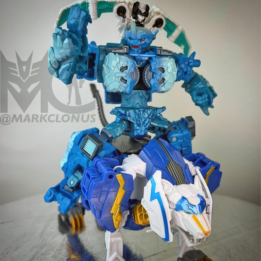 Transformers News: Hasbro Designer Explains the Lore Behind the Star Raiders Thundertron, Calcitron and Nightstrike Set