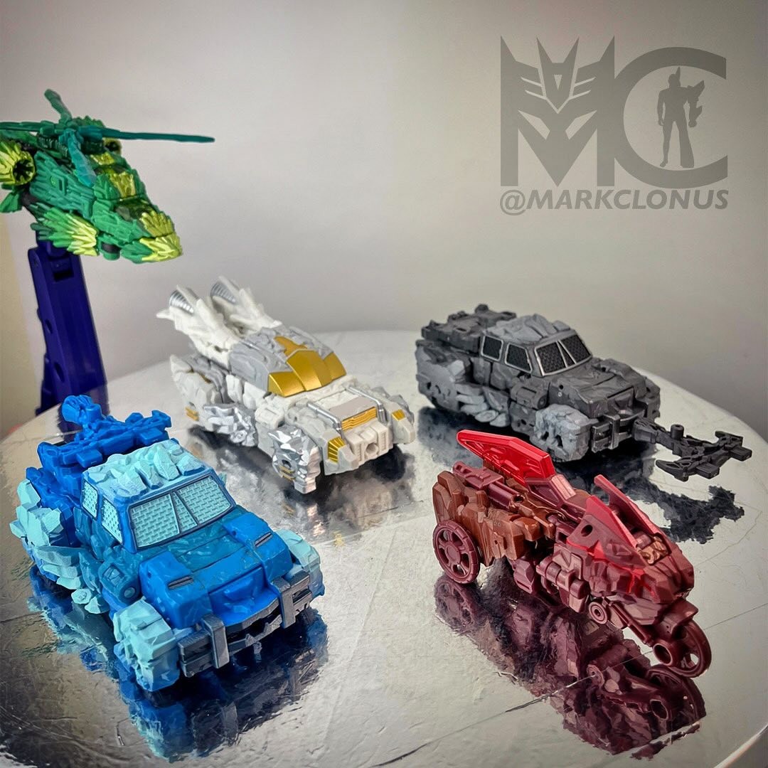 Transformers News: Hasbro Designer Explains the Lore Behind the Star Raiders Thundertron, Calcitron and Nightstrike Set