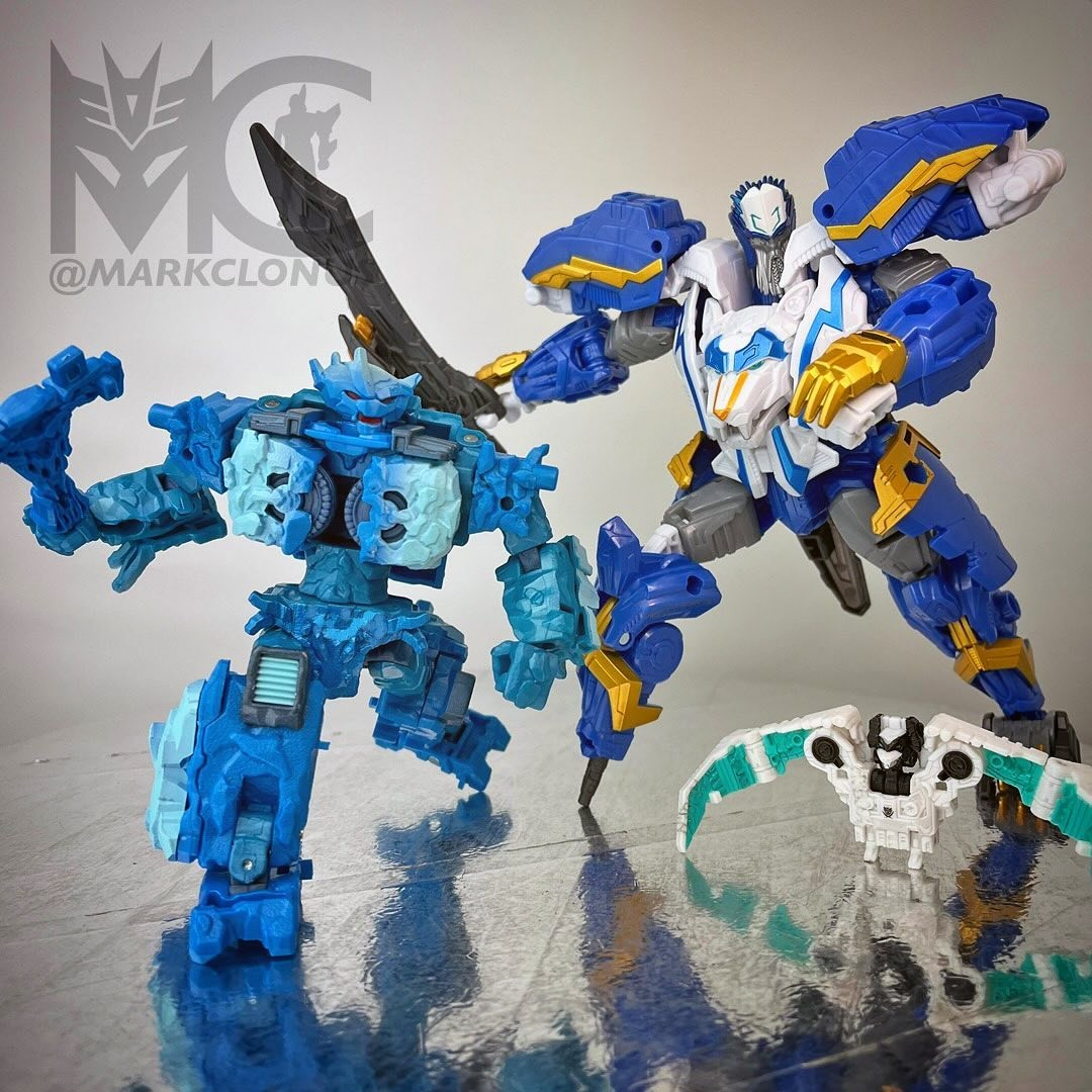 Transformers News: Hasbro Designer Explains the Lore Behind the Star Raiders Thundertron, Calcitron and Nightstrike Set