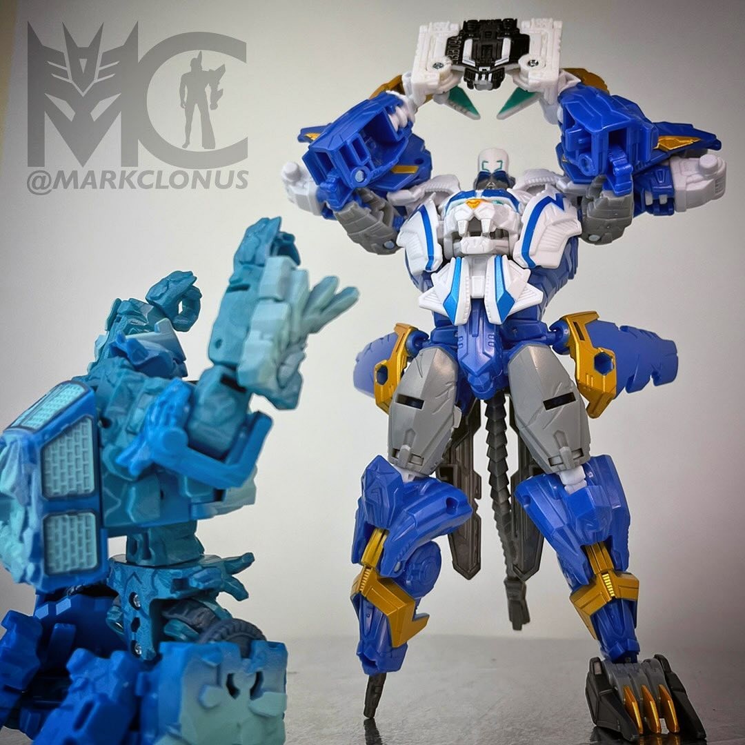 Transformers News: Hasbro Designer Explains the Lore Behind the Star Raiders Thundertron, Calcitron and Nightstrike Set