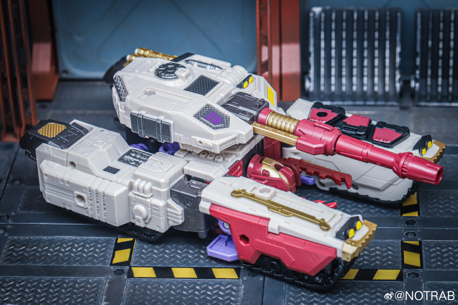 Transformers News: In Hand and Official Images of Transformers Legacy United Wave 4 Figures