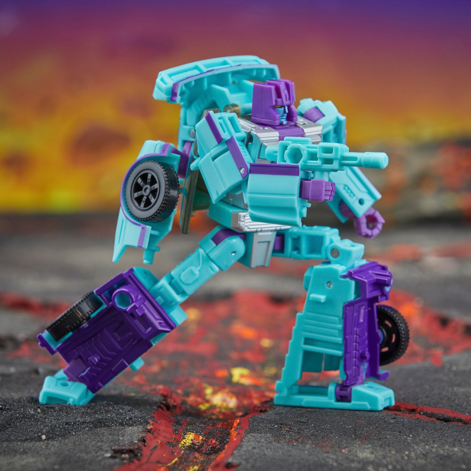Transformers News: Official and In Package Images of Recent Legacy United Reveals + Amazon Links Transformers News: Official and In Package Images of Recent Legacy United Reveals + Amazon Links