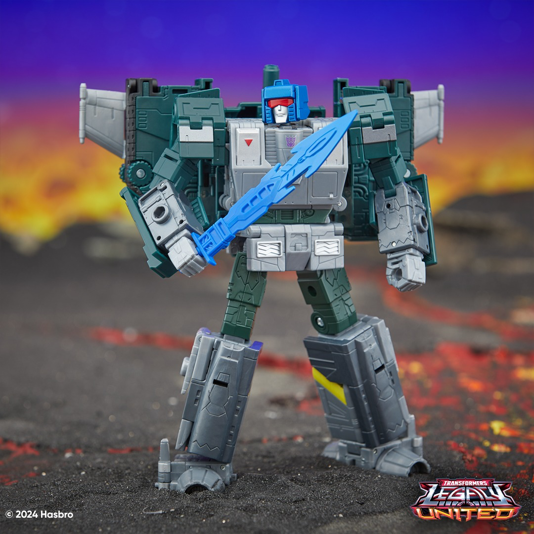 Transformers News: Official and In Package Images of Recent Legacy United Reveals + Amazon Links Transformers News: Official and In Package Images of Recent Legacy United Reveals + Amazon Links