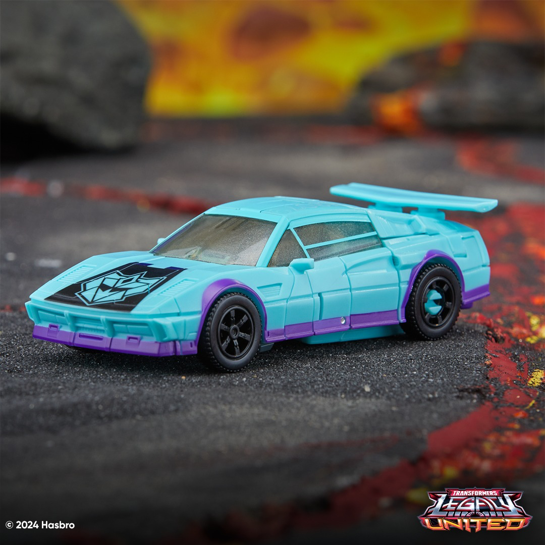 Transformers News: Official and In Package Images of Recent Legacy United Reveals + Amazon Links Transformers News: Official and In Package Images of Recent Legacy United Reveals + Amazon Links