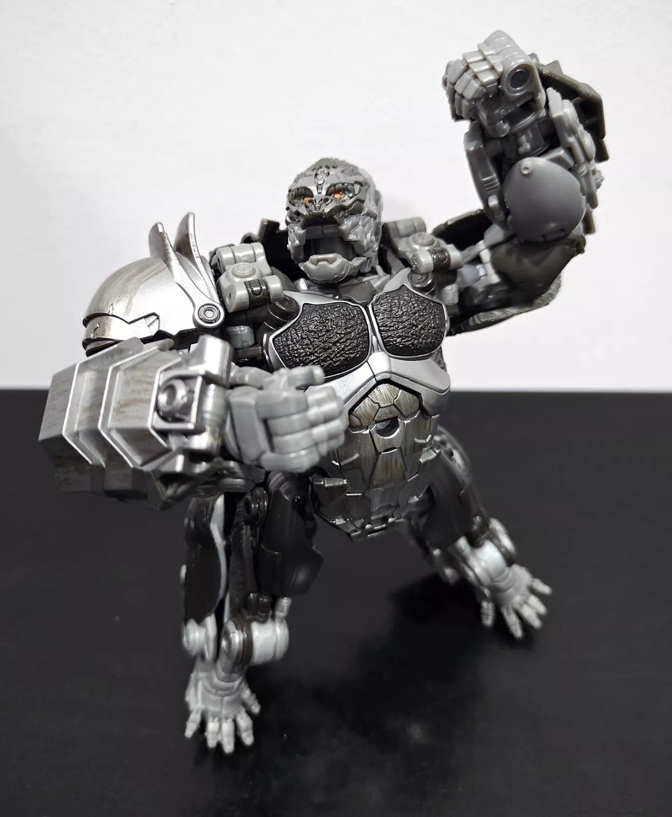 Transformers News: Video Reviews for Studio Series Hatchet, Skywarp, Apelinq, TFOne B-127 and New VW Bumblebee Transformers News: Video Reviews for Studio Series Hatchet, Skywarp, Apelinq, TFOne B-127 and New VW Bumblebee
