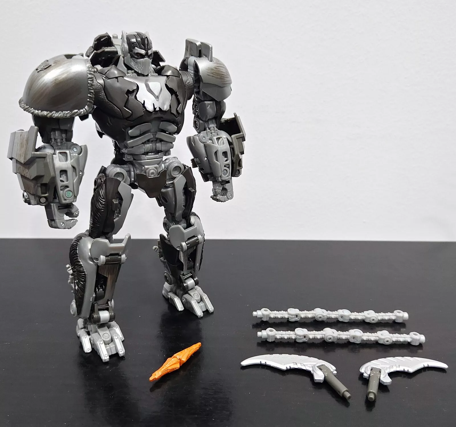 Transformers News: Video Reviews for Studio Series Hatchet, Skywarp, Apelinq, TFOne B-127 and New VW Bumblebee Transformers News: Video Reviews for Studio Series Hatchet, Skywarp, Apelinq, TFOne B-127 and New VW Bumblebee