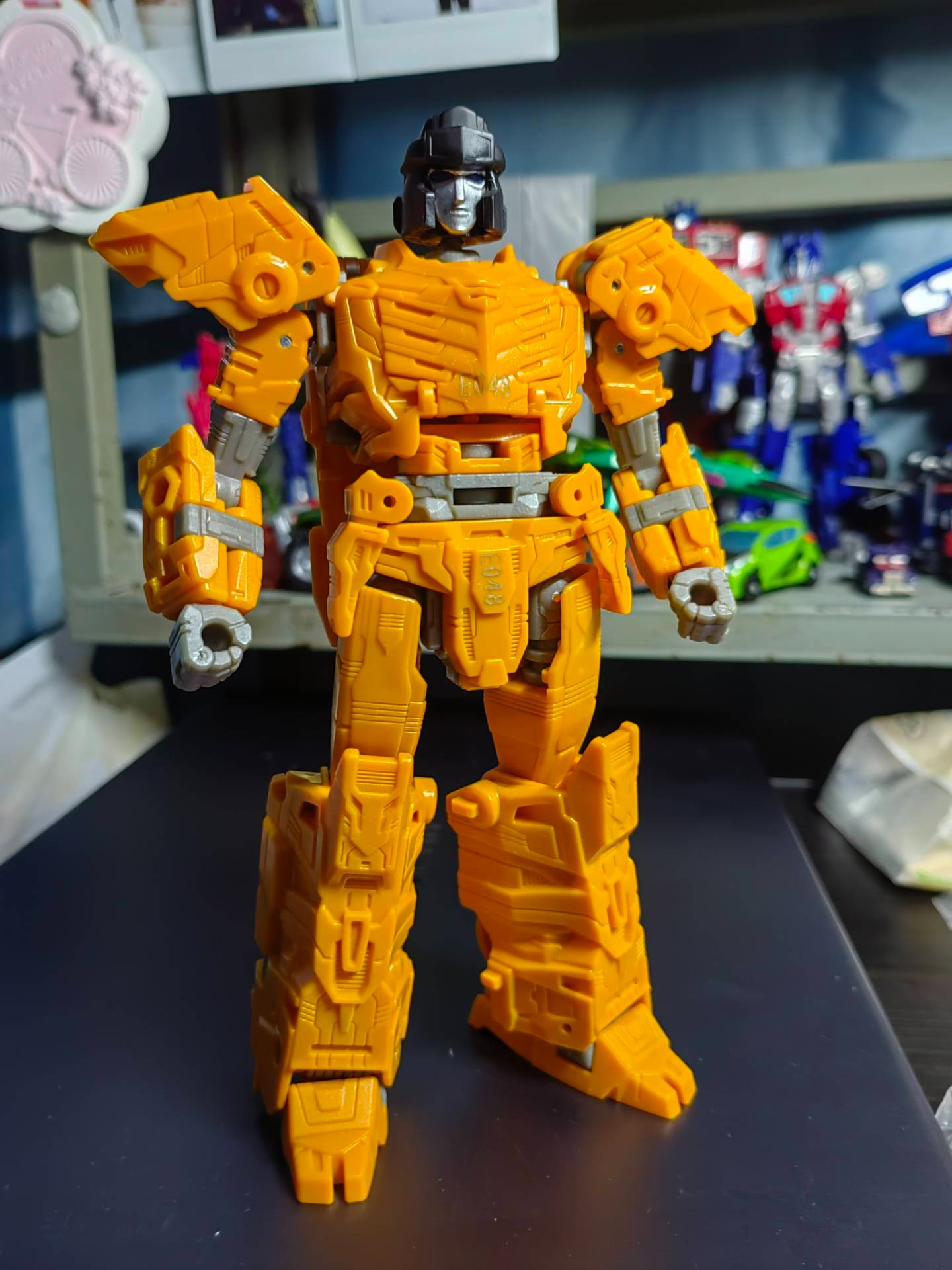 Transformers News: More Images of Transformers Age of the Primes Prima Prototype