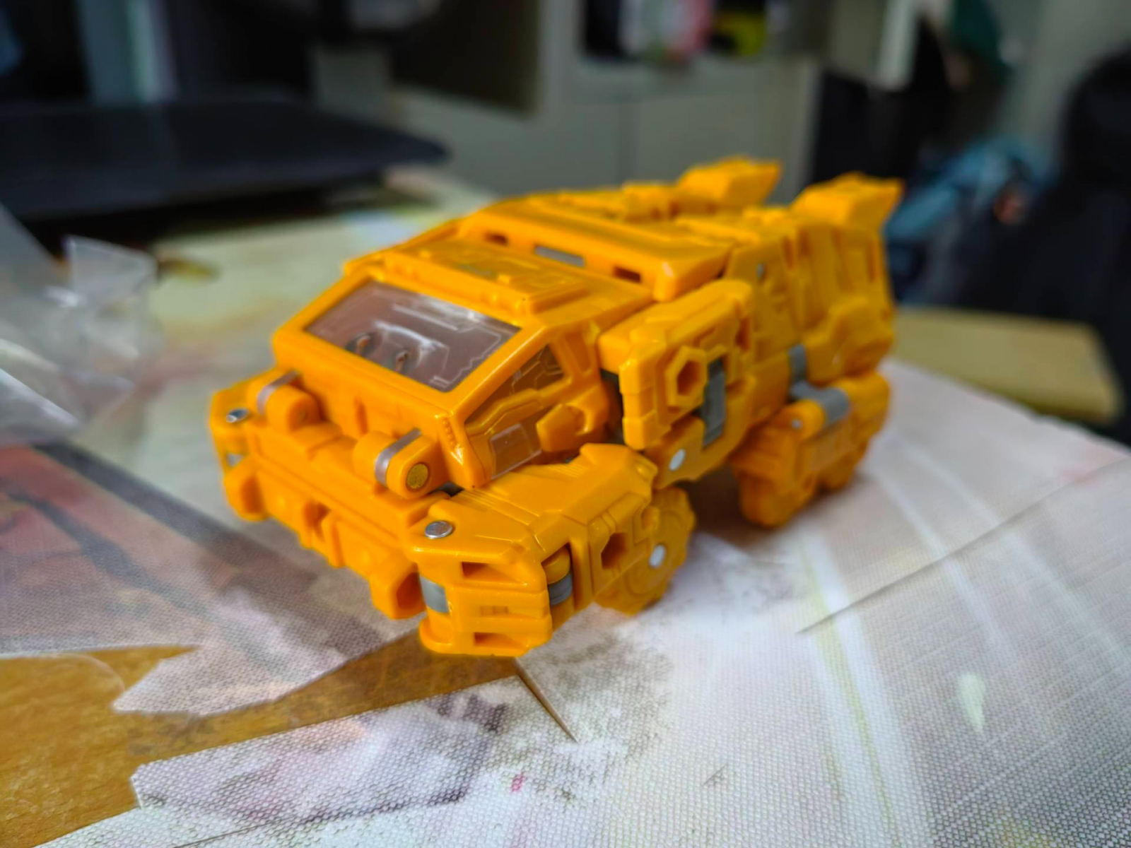 Transformers News: More Images of Transformers Age of the Primes Prima Prototype
