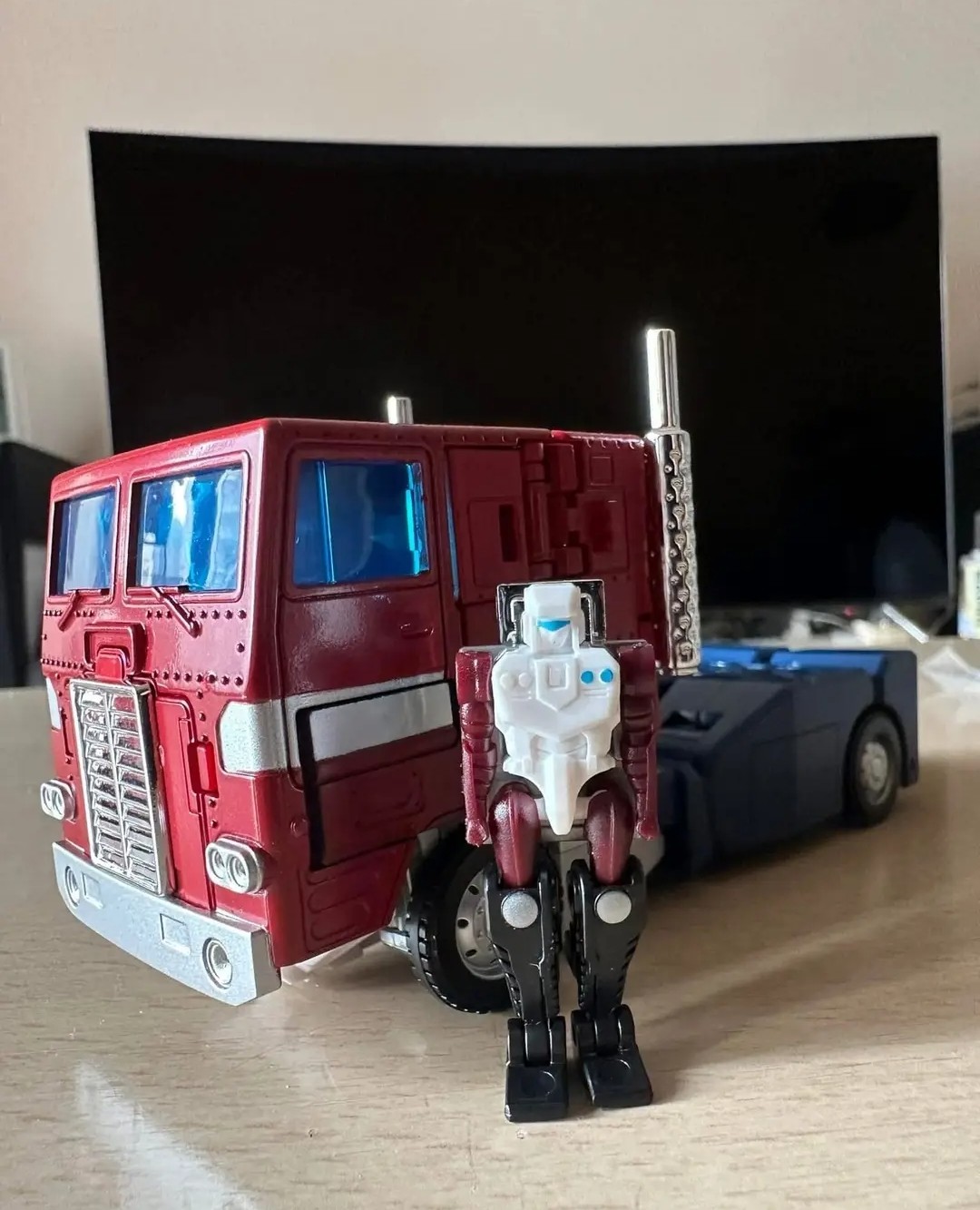 Transformers News: Images and Reviews of Transformers Masterpiece Ginrai Figures + Breakage Warning Transformers News: Images and Reviews of Transformers Masterpiece Ginrai Figures + Breakage Warning