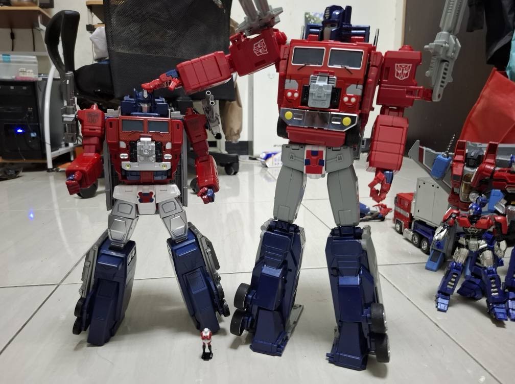 Transformers News: Images and Reviews of Transformers Masterpiece Ginrai Figures + Breakage Warning Transformers News: Images and Reviews of Transformers Masterpiece Ginrai Figures + Breakage Warning