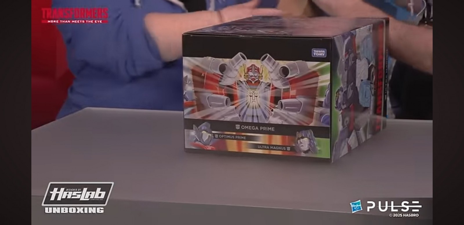 Transformers News: HasLab Omega Prime Unboxing Video Dropped Transformers News: HasLab Omega Prime Unboxing Video Dropped