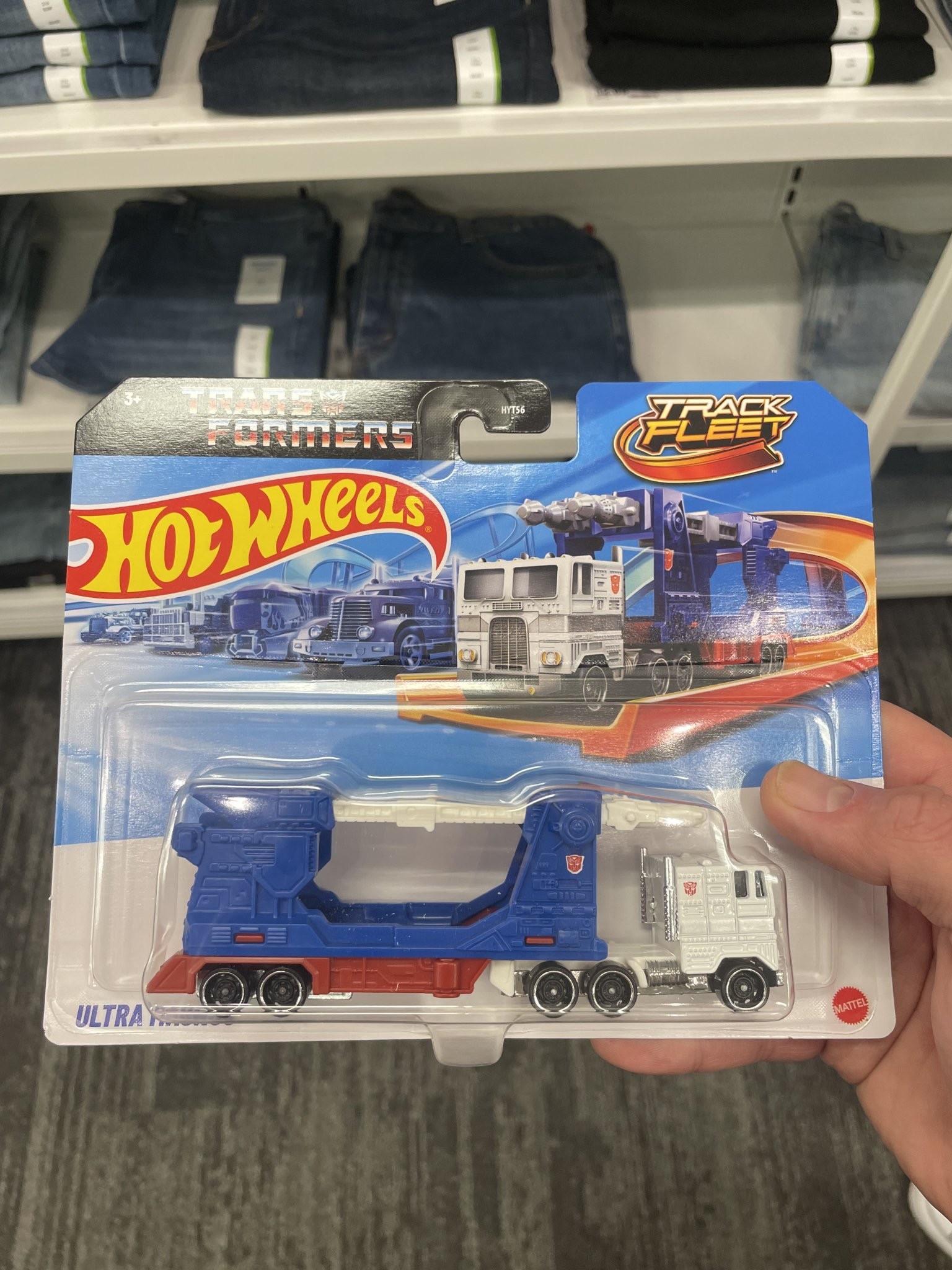 Transformers News: TF Hot Wheels News: Ultra Magnus Found at US Retail + Comparison between Optimus Prime Castings Transformers News: TF Hot Wheels News: Ultra Magnus Found at US Retail + Comparison between Optimus Prime Castings