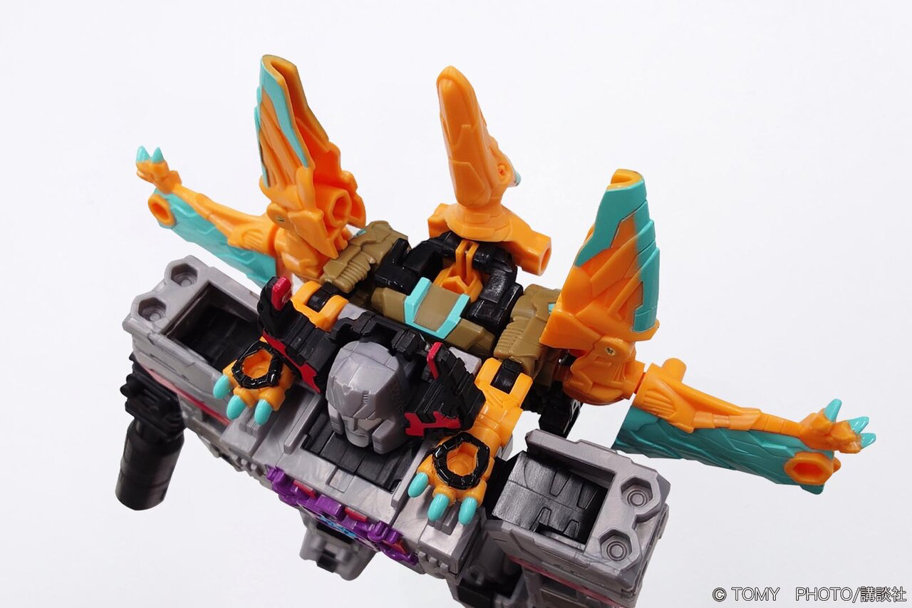 Transformers News: In Hand Images Transformers Wild King Wave 2 Limb Bots